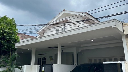 Rumah 2 lantai siap huni di Bintaro Jaya Sektor 6