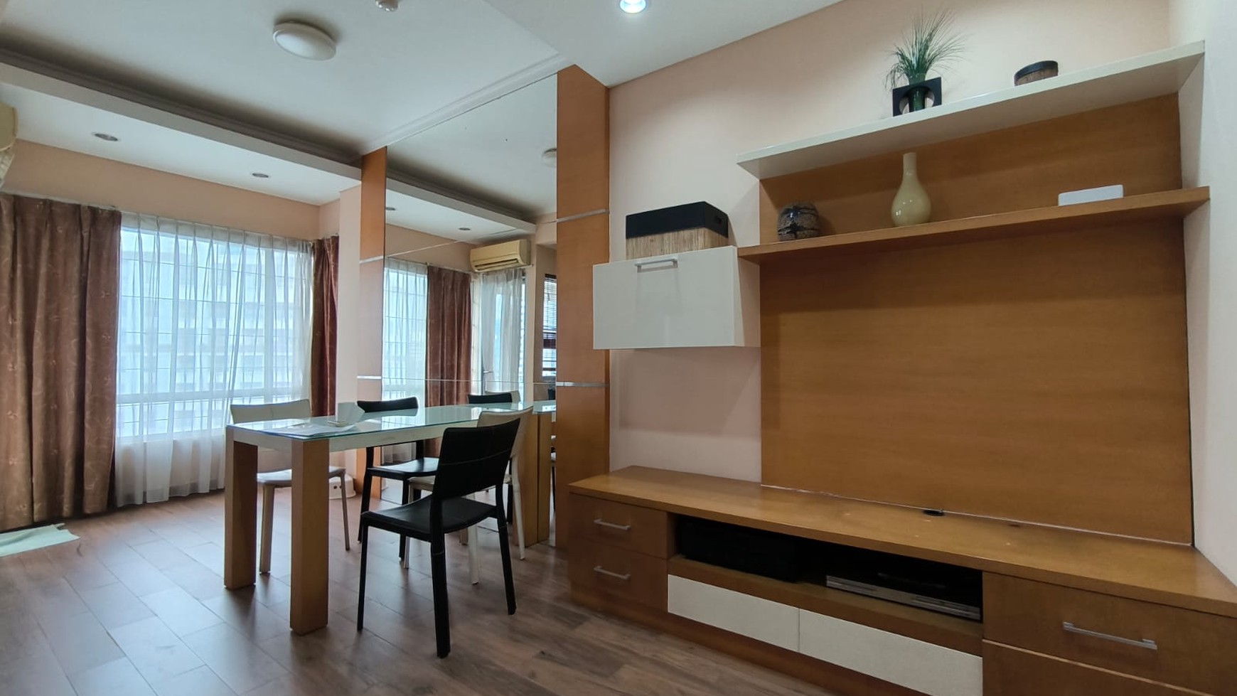 Disewakan unit apartemen Sudirman Park - Jakarta Pusat