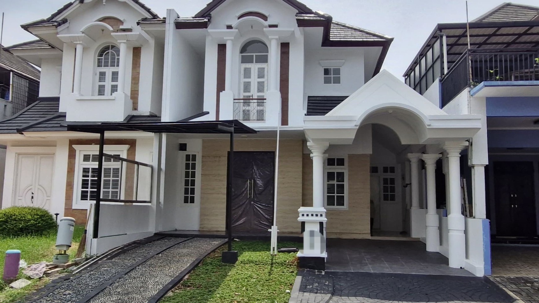 Rumah dua lantai, adem di Cluster terdepan Kota Wisata