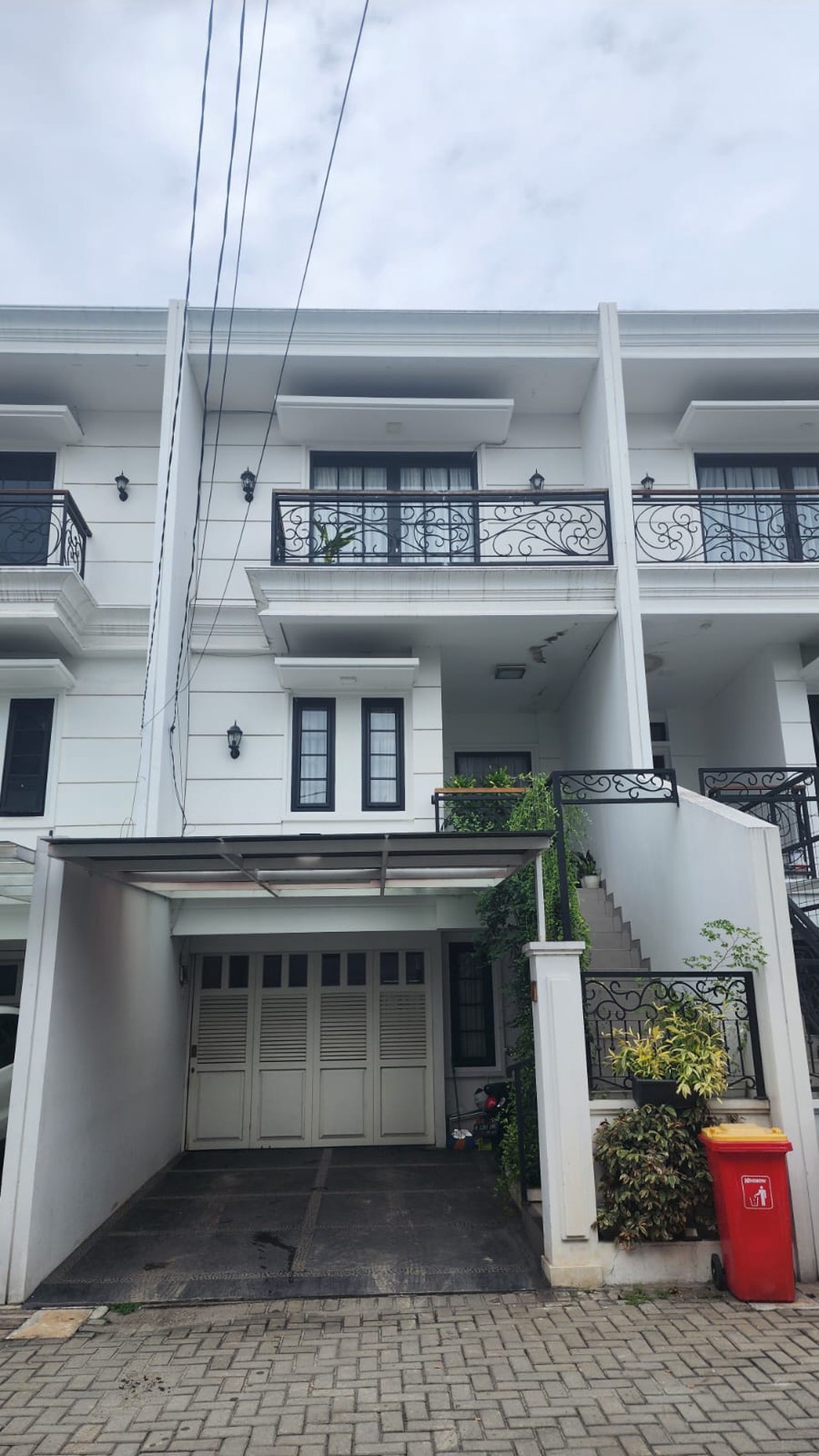 Rumah Bagus Di Mayang Residence Veteran Bintaro Jakarta Selatan