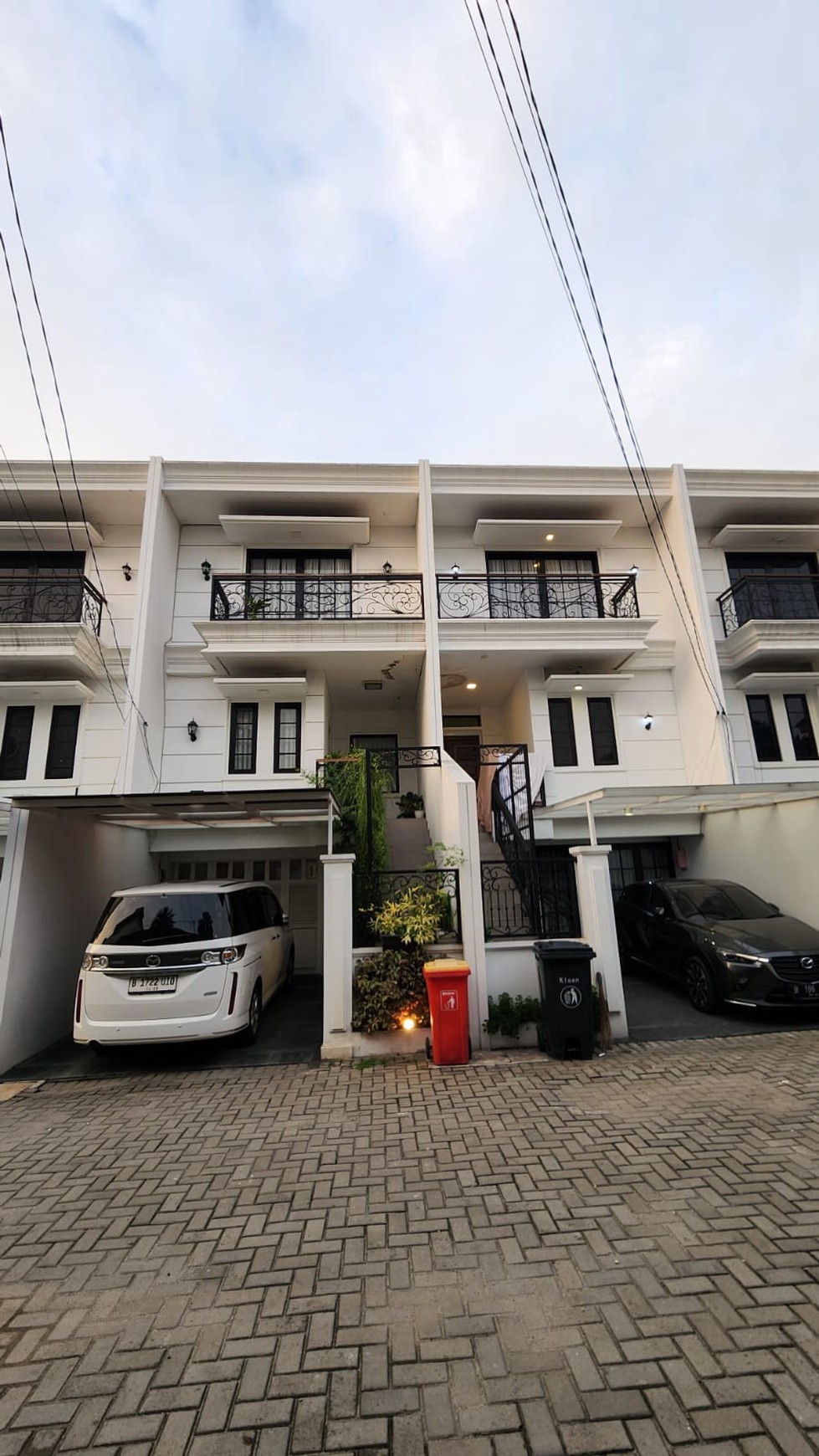 Rumah Bagus Di Mayang Residence Veteran Bintaro Jakarta Selatan