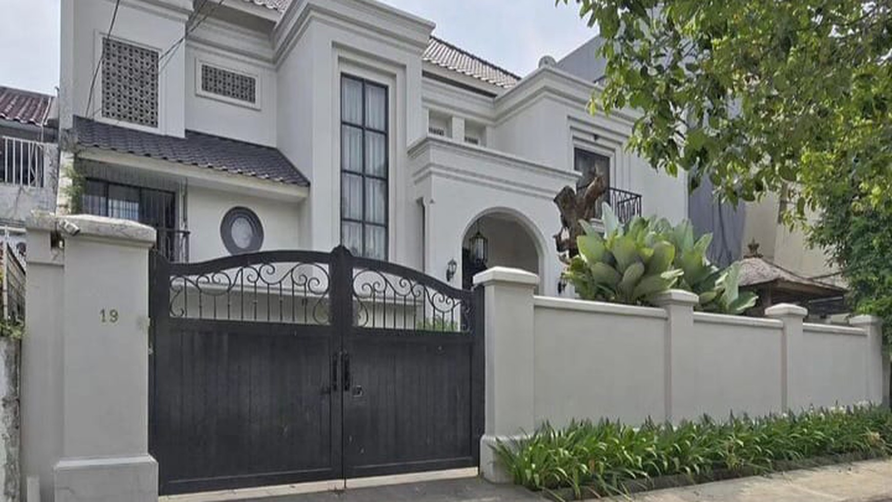 Rumah Mewah Siap Huni Area Kebayoran Baru