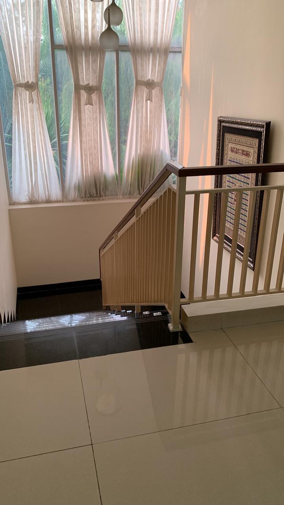 Rumah Bagus Di Cluster Anthea  Jl Lengkong Gudang BSD Tangerang Selatan