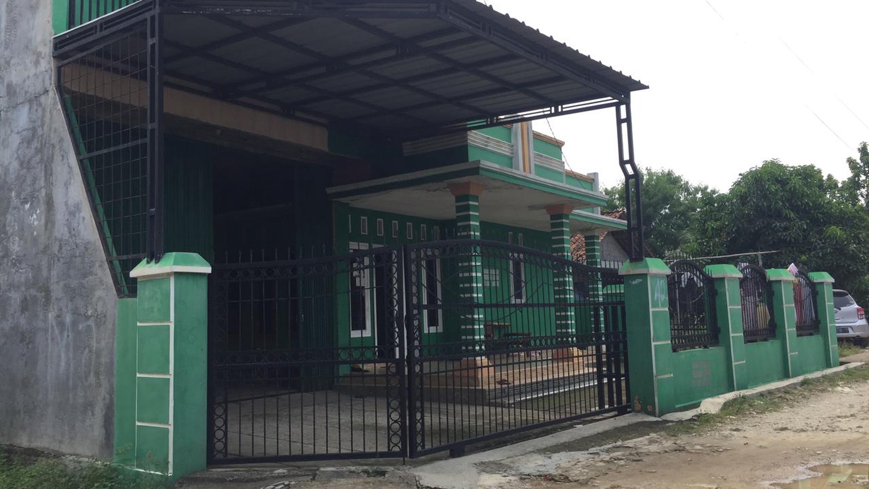 Rumah dua lantai dijalan Tirtaria Tanjung Senang Bandarlampung