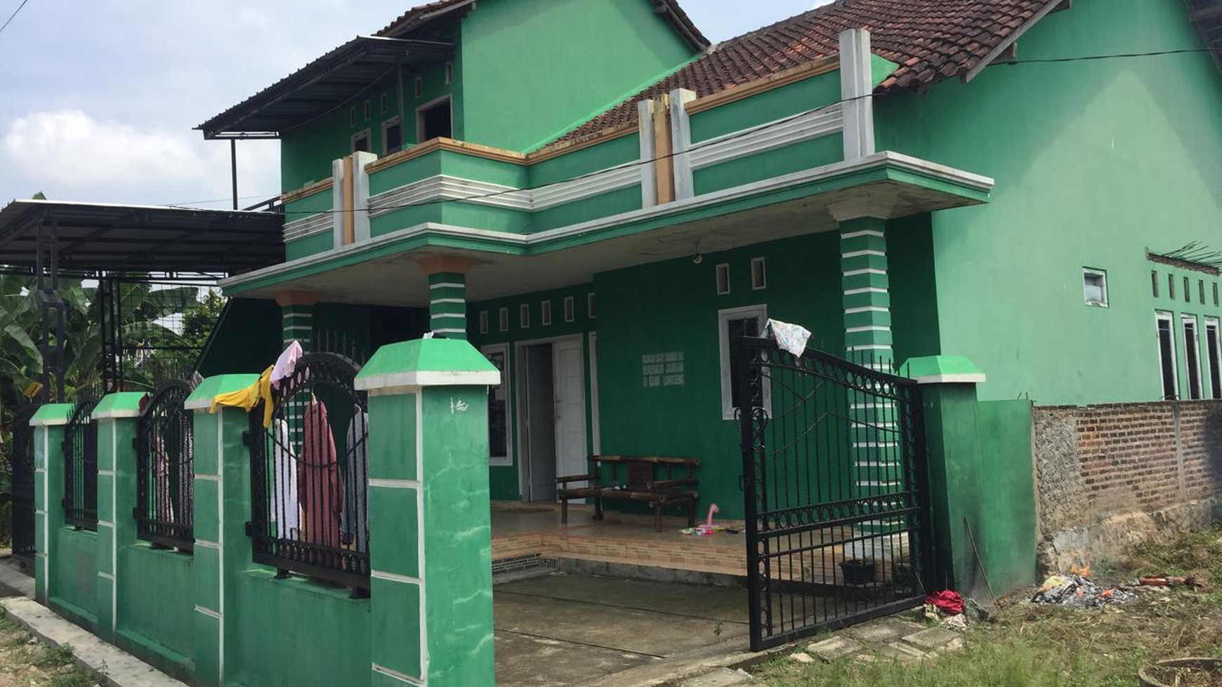 Rumah dua lantai dijalan Tirtaria Tanjung Senang Bandarlampung