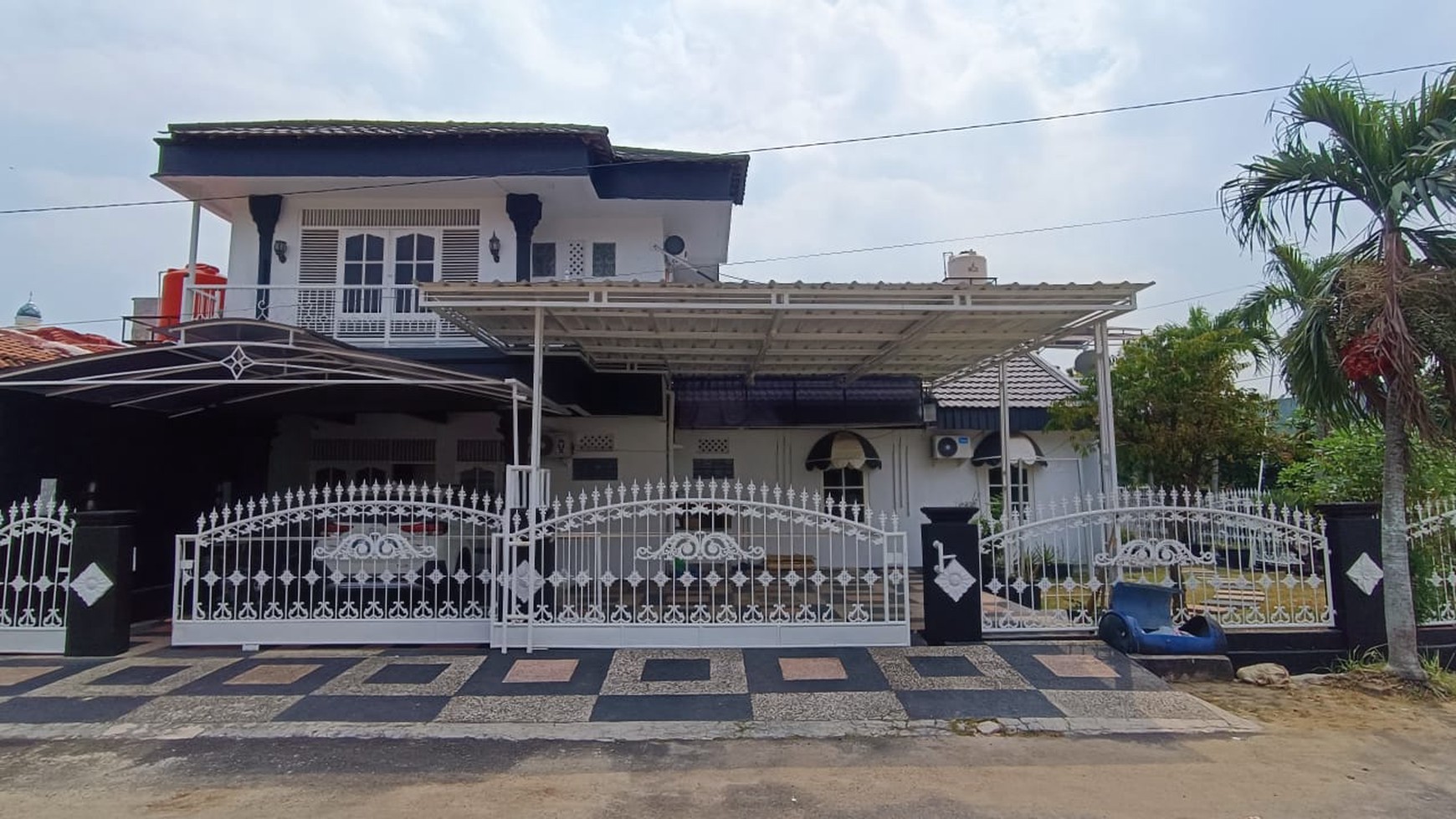 RUMAH WAY HALIM