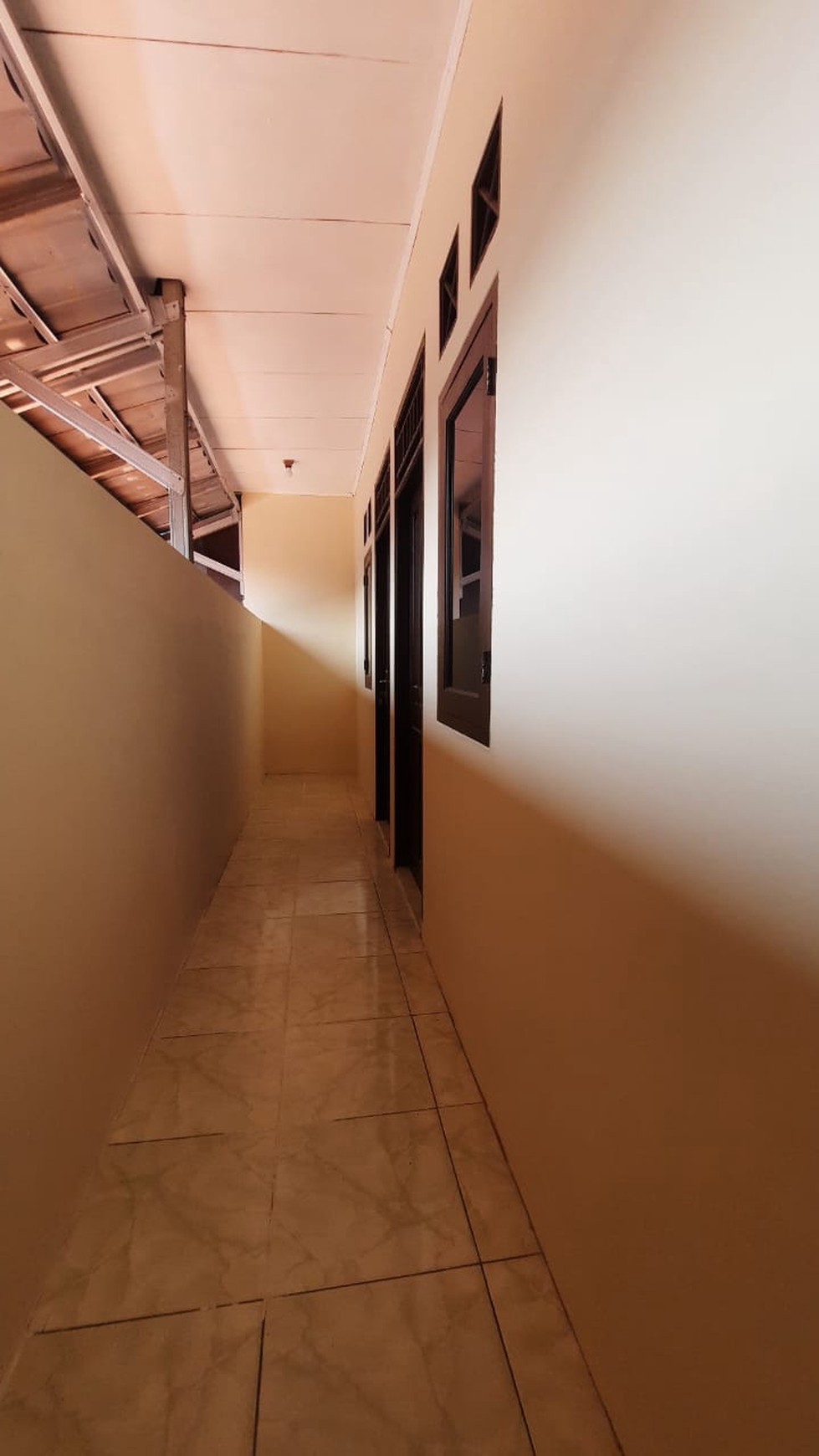 Rumah minimalis, 2 lantai, lokasi strategis di Bintaro