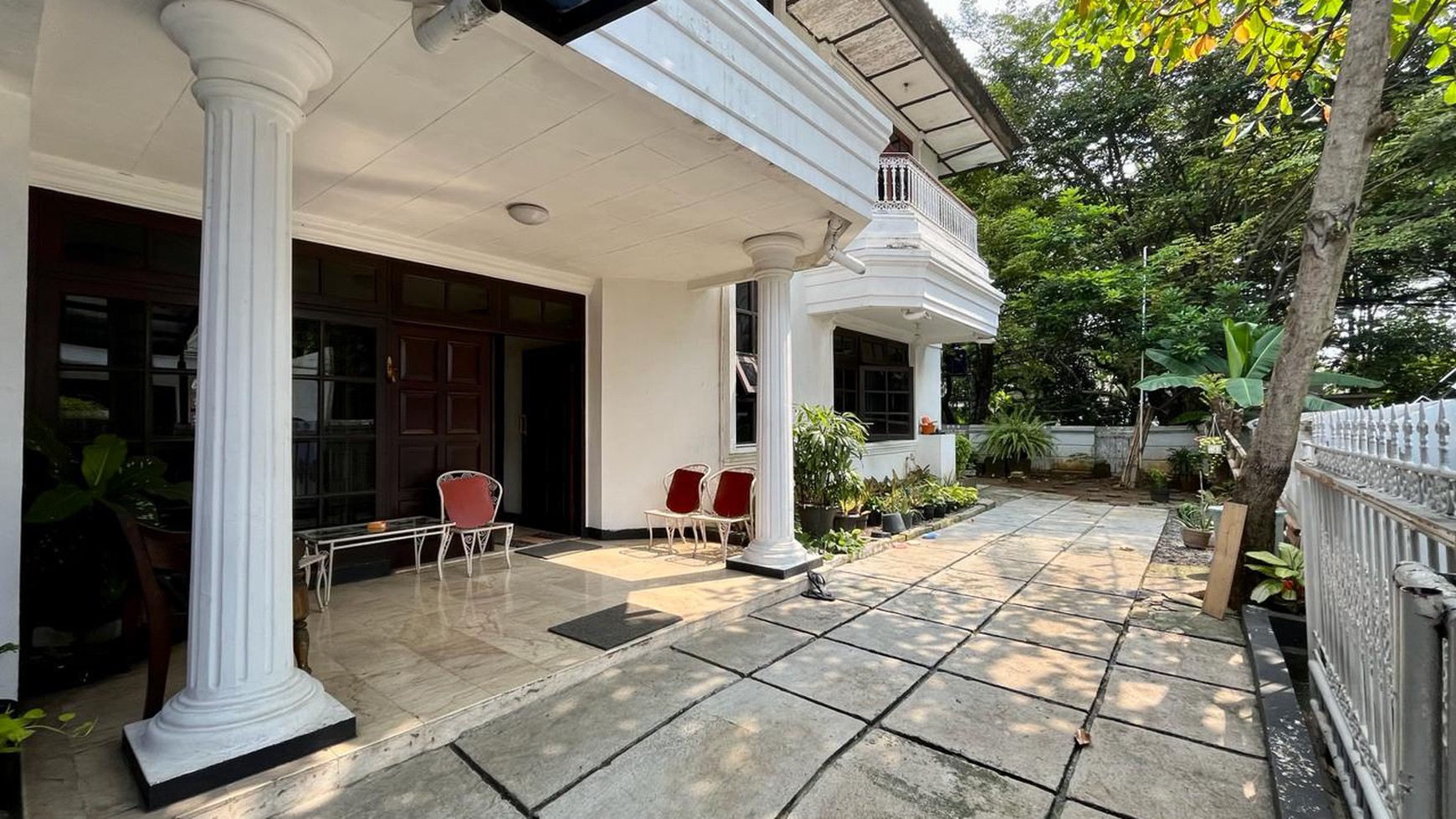 Rumah Asri, halaman luas di Bintaro Sektor 2