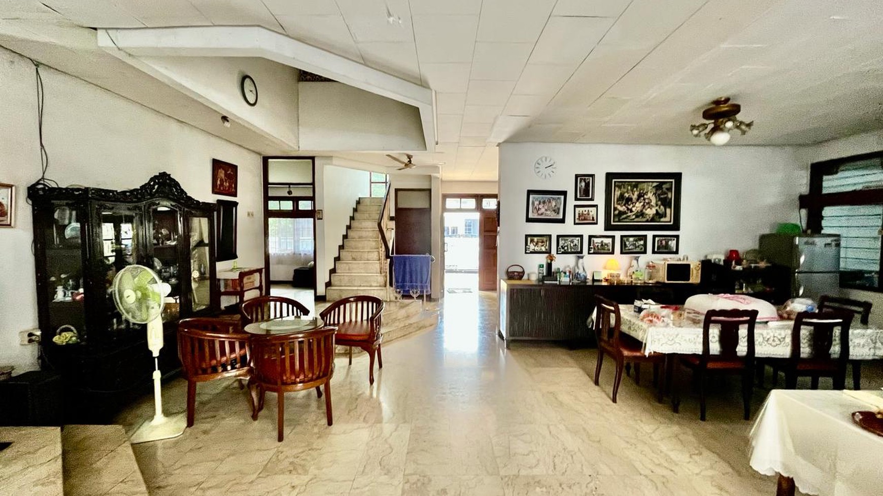 Rumah Asri, halaman luas di Bintaro Sektor 2