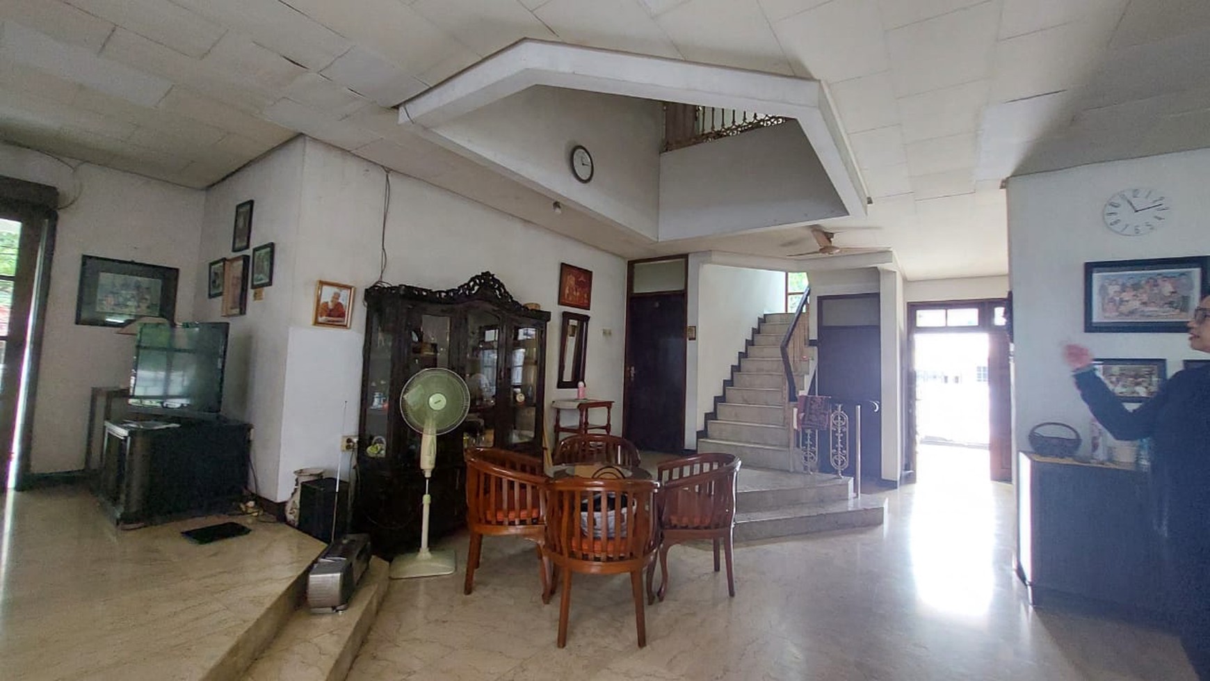 Rumah Asri, halaman luas di Bintaro Sektor 2