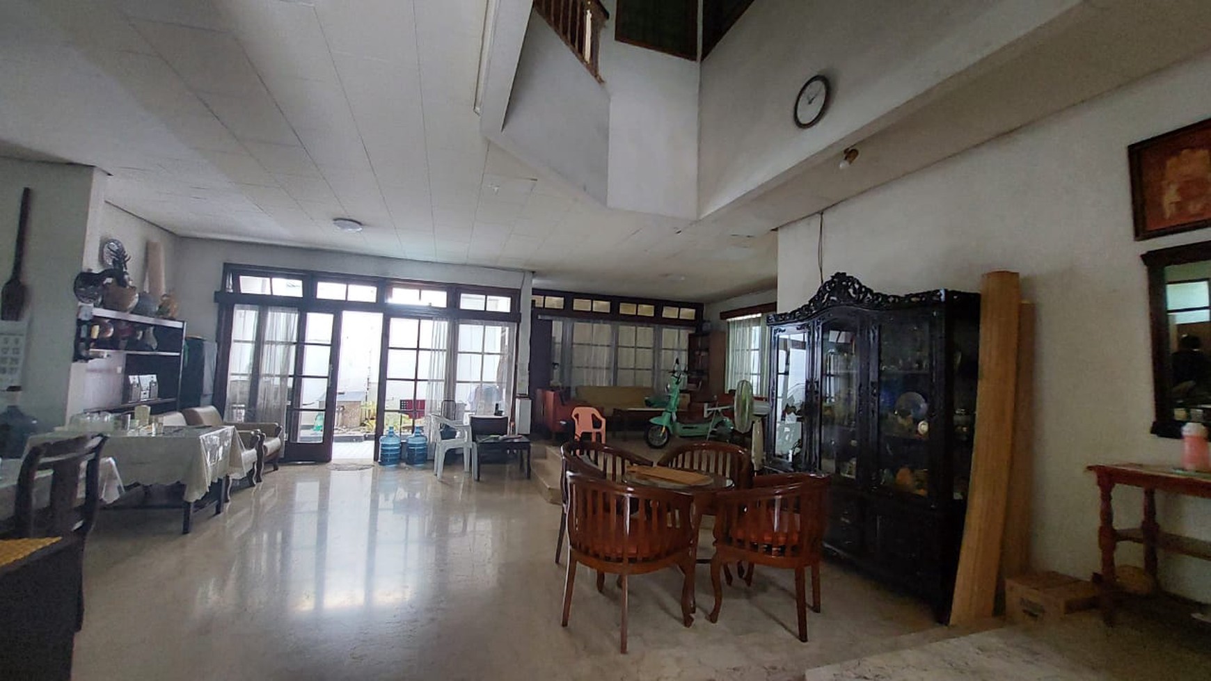 Rumah Asri, halaman luas di Bintaro Sektor 2