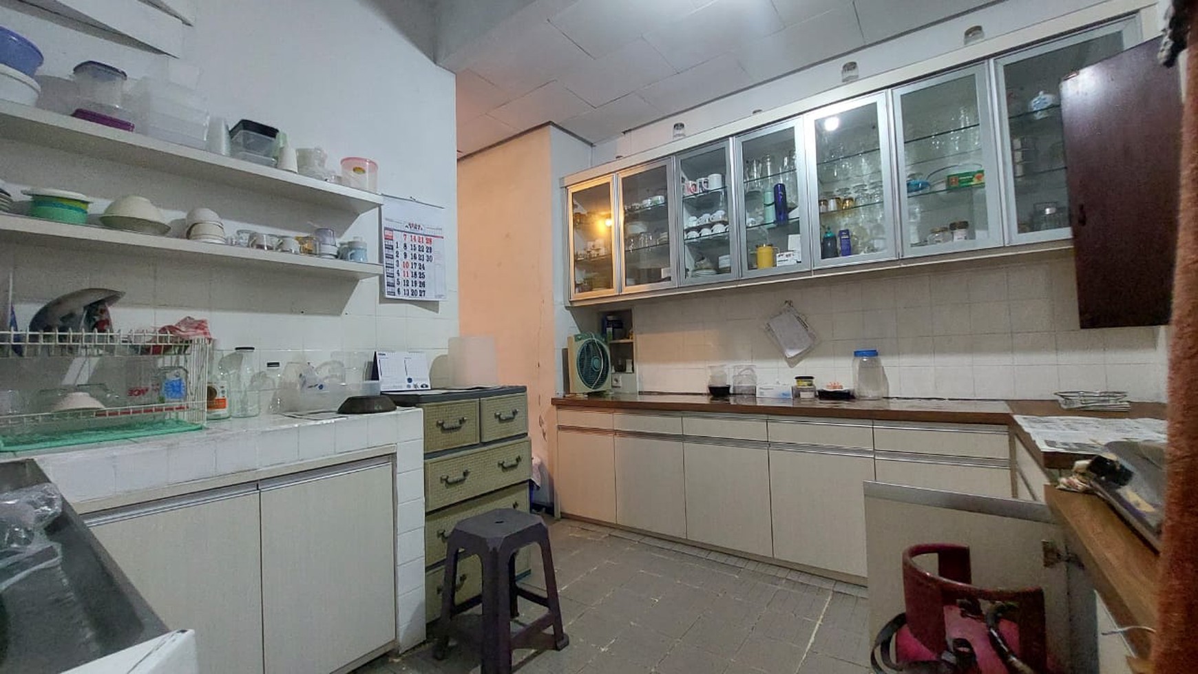 Rumah Asri, halaman luas di Bintaro Sektor 2