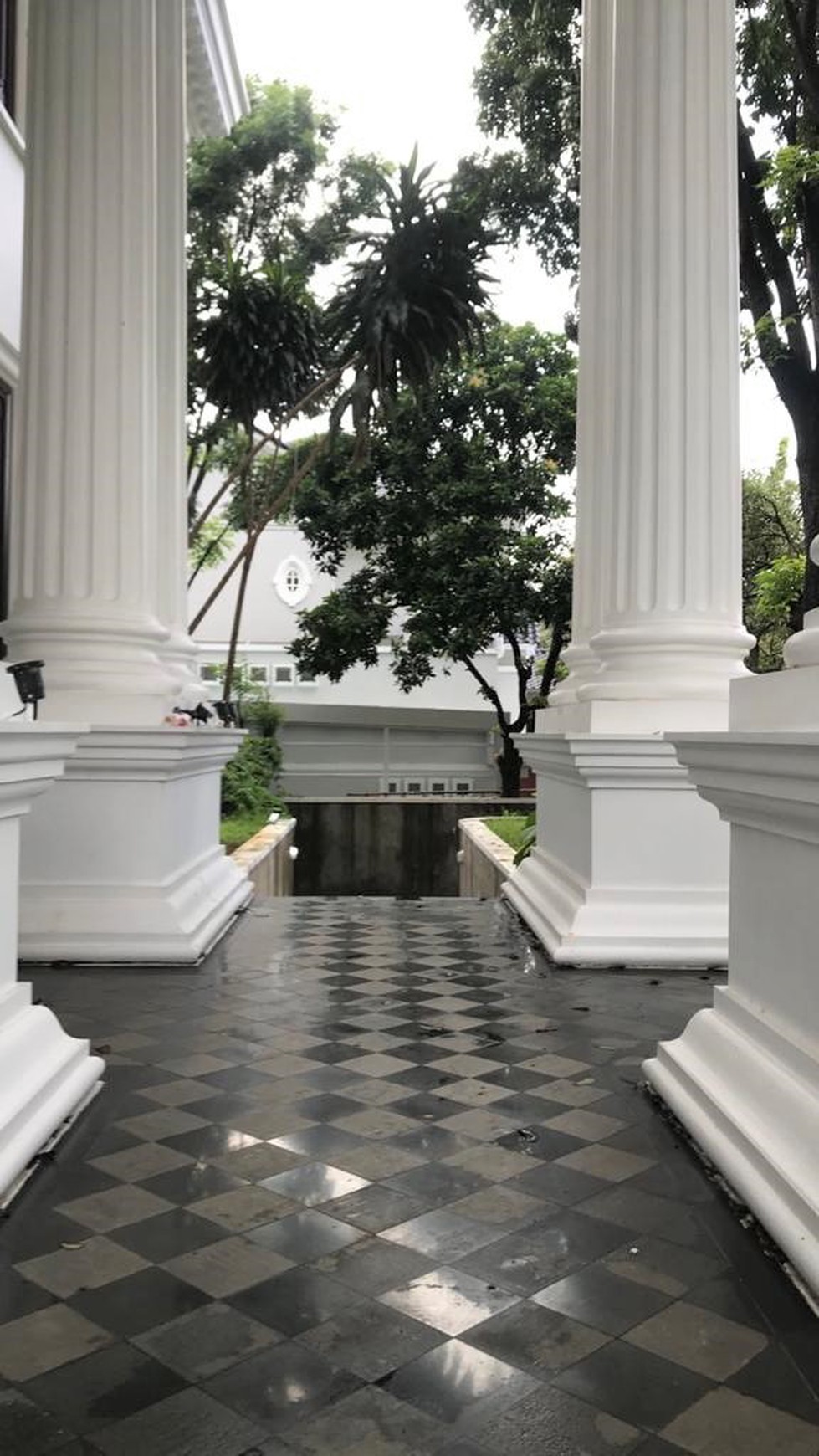 Rumah Hitung Tanah Area Cipete