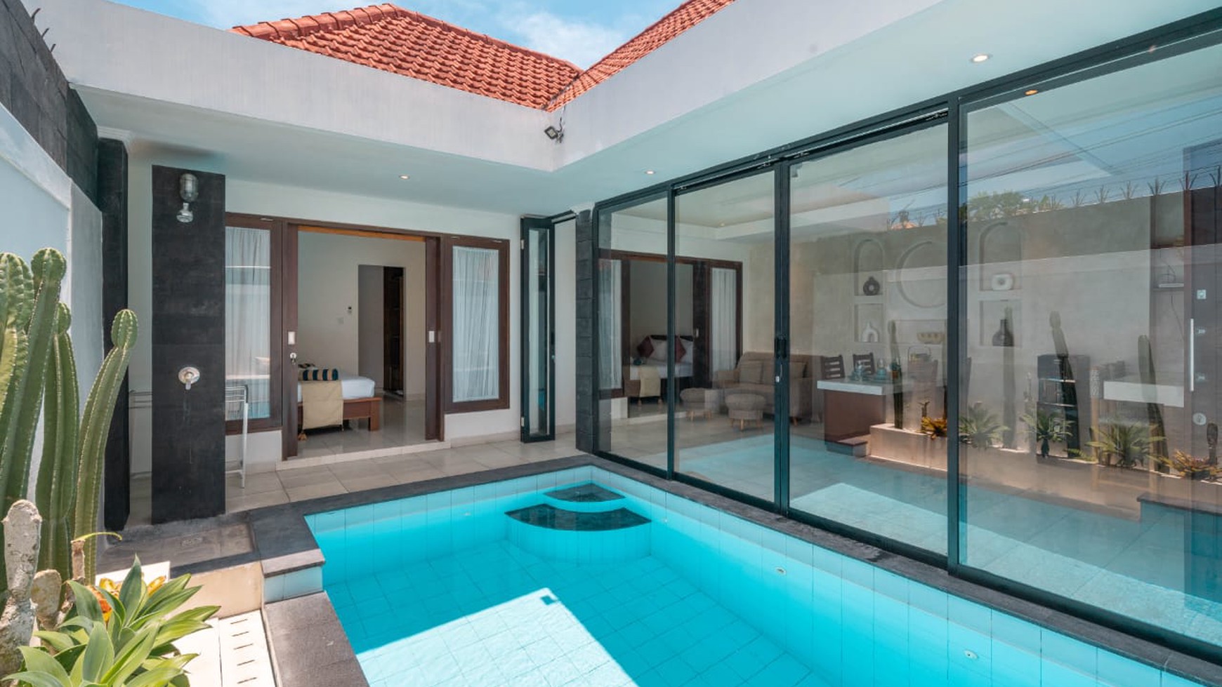 2 bedroom for longterm or yearly rental in great location Berawa, Canggu