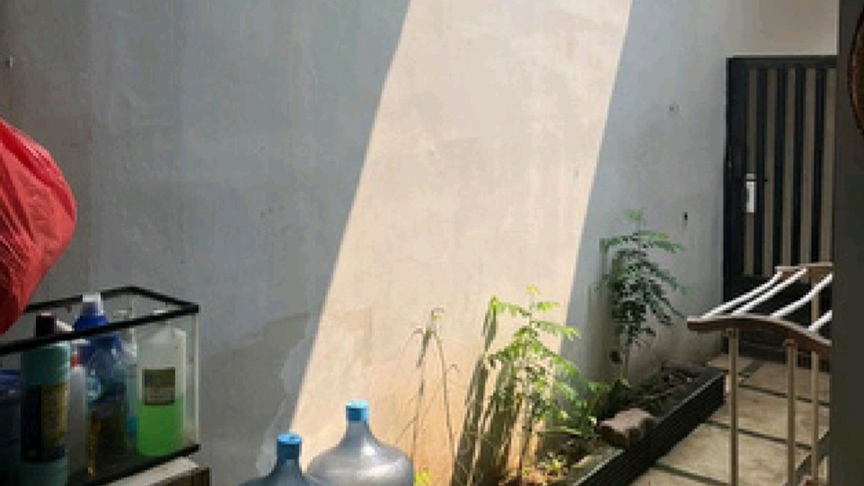 Rumah 2 lantai dalam perumahan murah siap huni di Pesanggrahan, Jakarta Selatan.