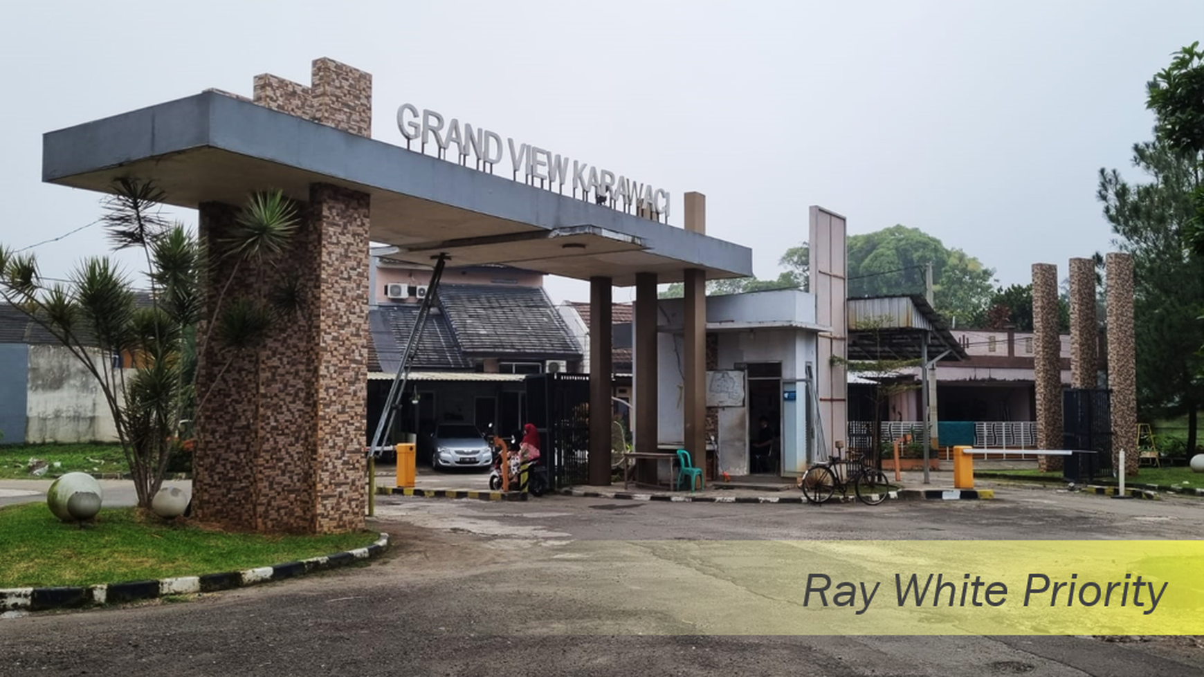 Rumah Dalam Cluster Jual Cepat di Grand View Karawaci, Tangerang