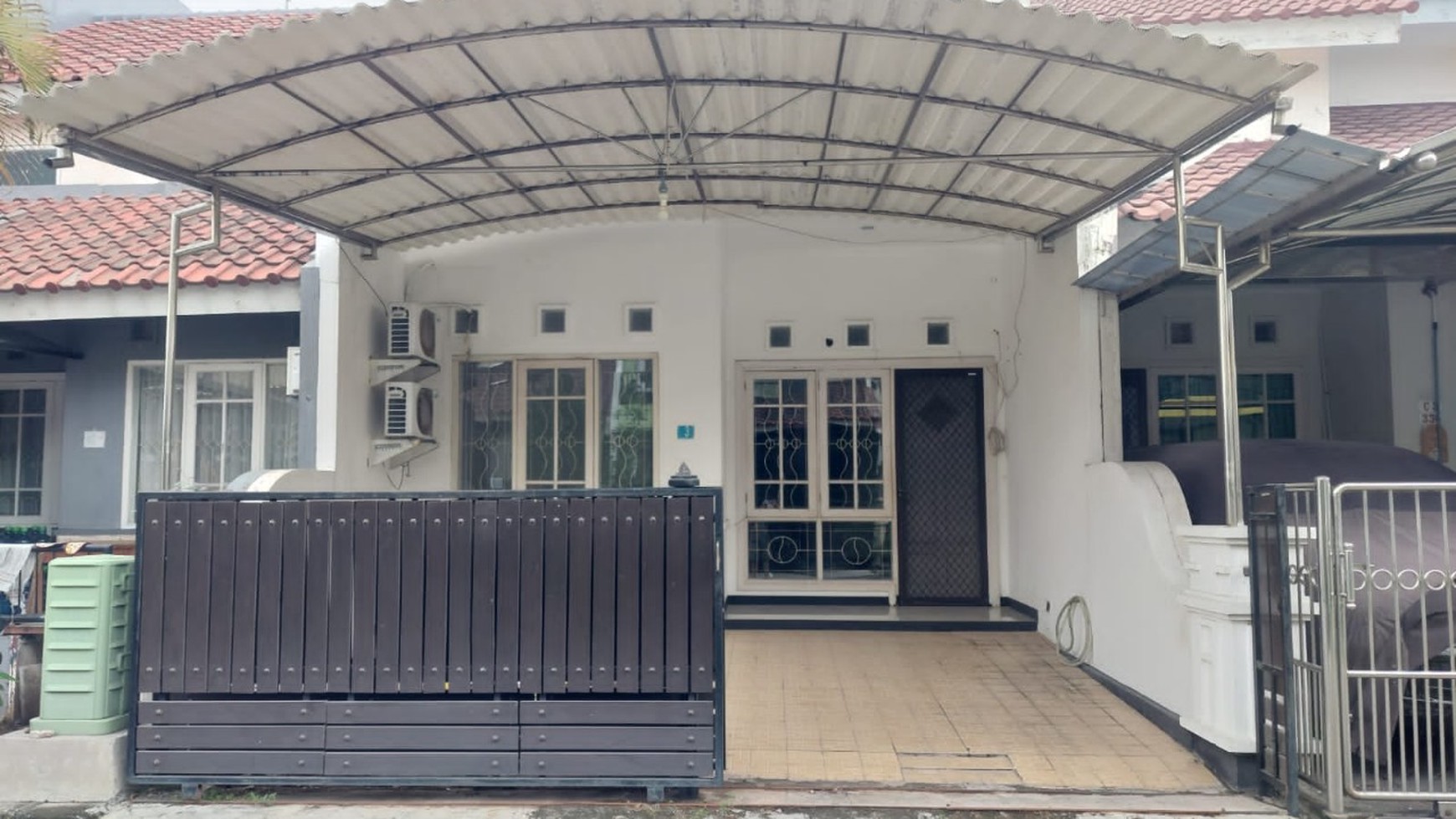 Dijual Rumah Pakuwon City Surabaya Timur - Minimalis Fresh Terawat 1,5 Lantai 