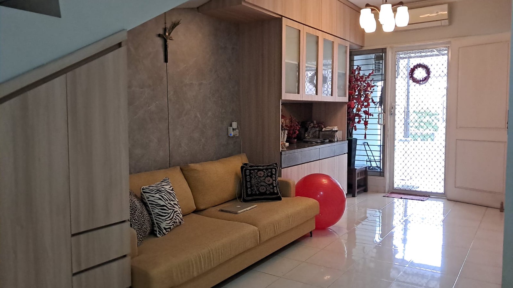 Rumah 2 lantai Full Furnished siap huni di Kelapa Kopyor Kelapa Gading