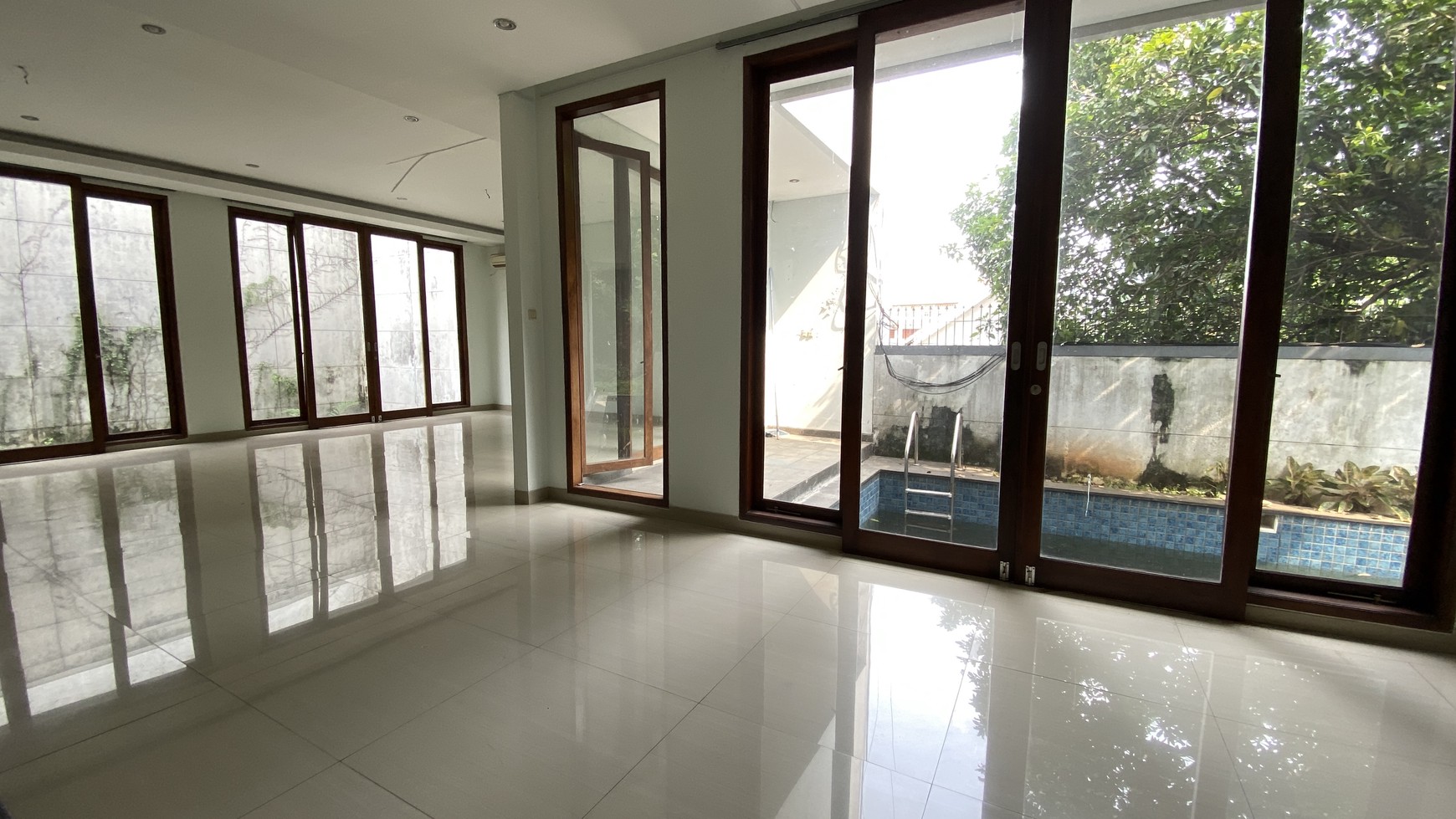 Beautiful and modern house in senopati, jakarta selatan