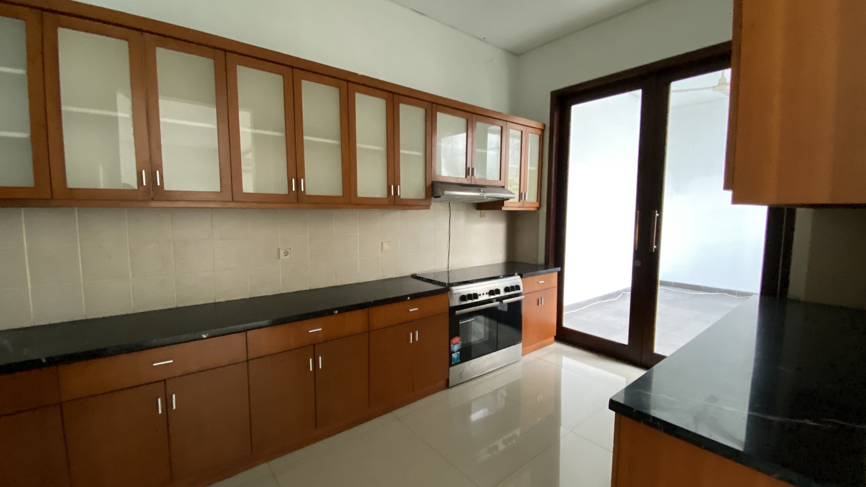 Beautiful and modern house in senopati, jakarta selatan