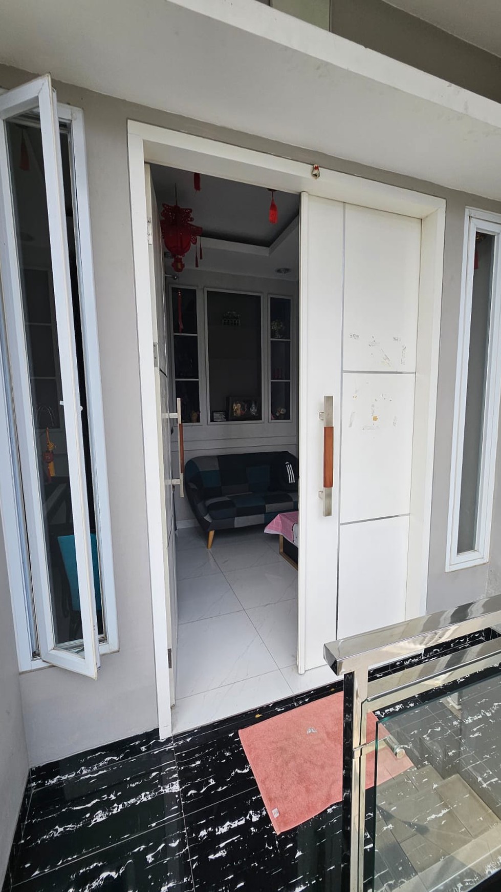 Rumah Sunter Paradise 3 Lantai Siap Huni