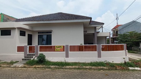 Dijual rumah di JL. Mutiara Pluit, Periuk Tangerang