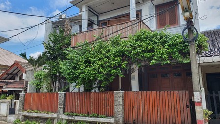 Rumah 2 Lantai Bagus Siap Huni di Perumahan Mas Naga Jakasampurna Bekasi Barat