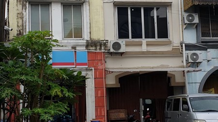 Ruko cocok untuk usaha ataupun office di Bintaro.