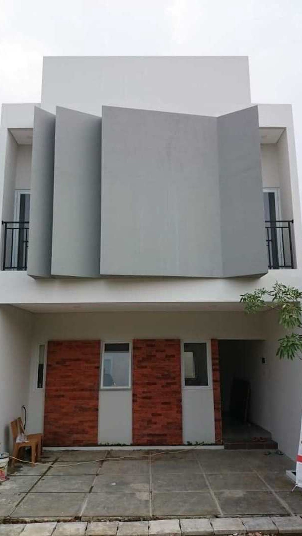 Rumah Brand New Minimalid dalam Cluster Keamanan 24 Jam.
