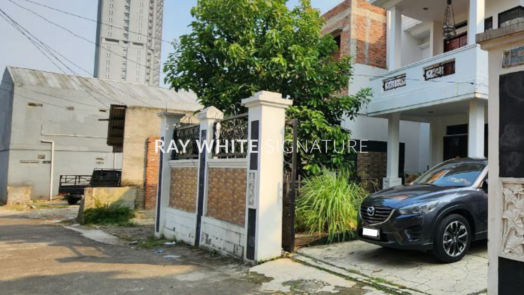 Rumah Dijual Bintaro Dekat Cluster di Area Tangerang Selatan