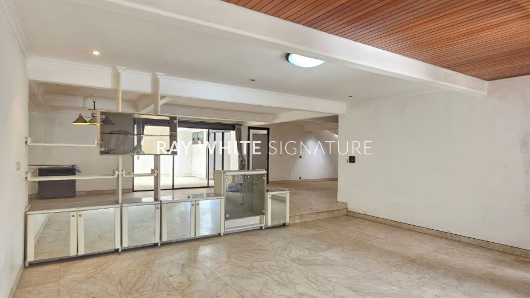 Dijual Rumah Lama Di Cempaka Putih Cocok untuk Office dan Storage