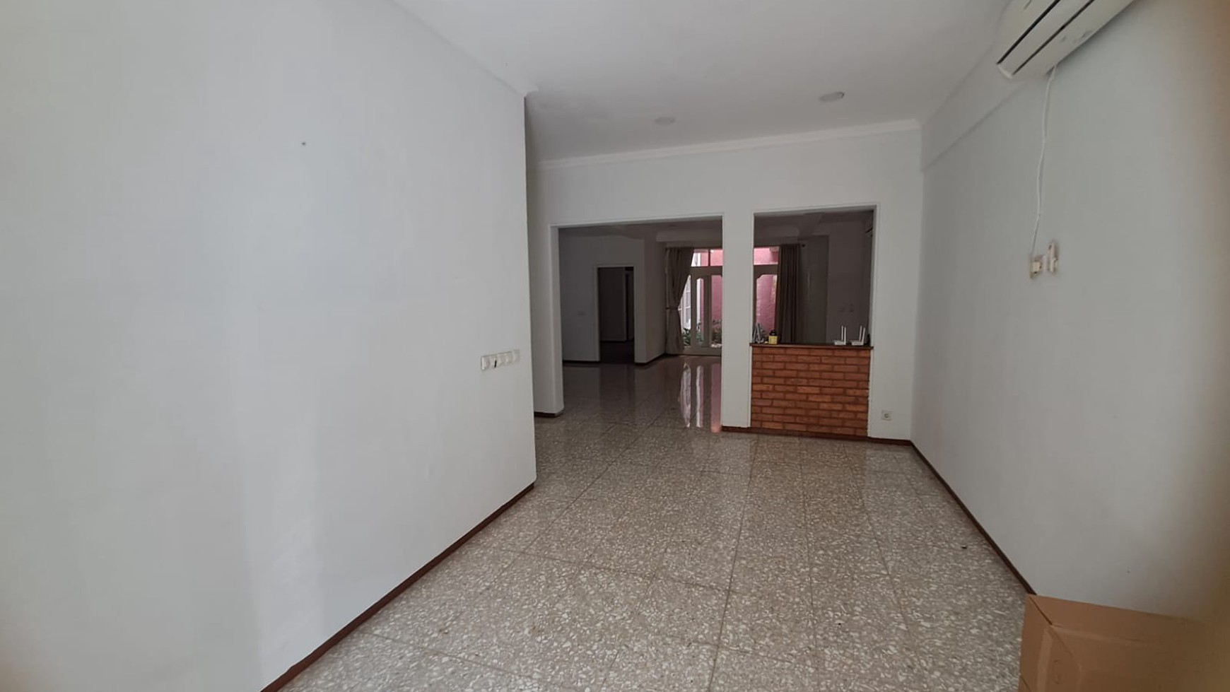 Rumah Hitung Tanah Area Cipete