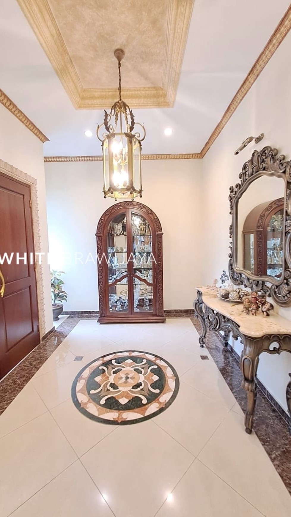 Rumah Hitung Tanah Area Cipete