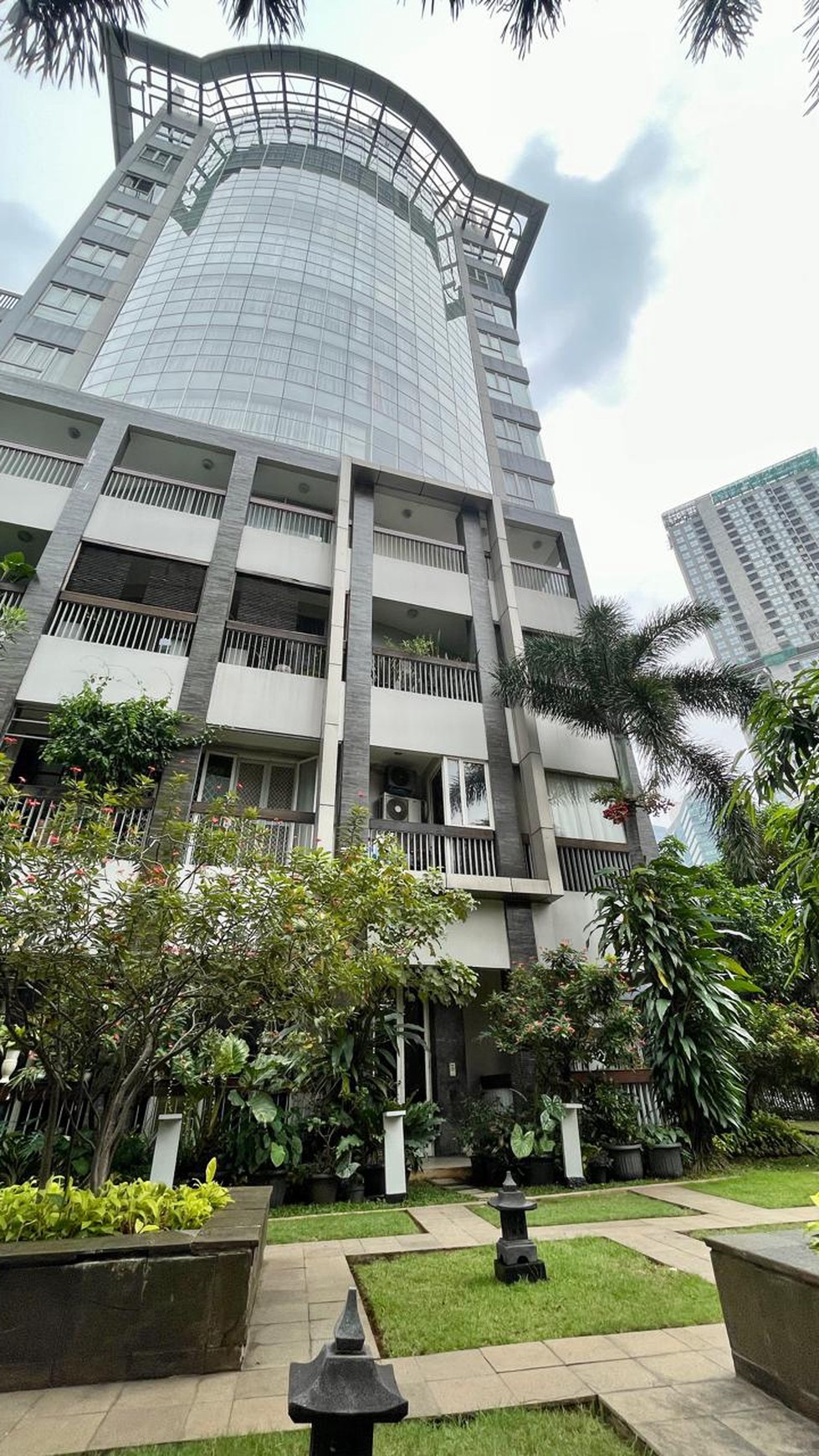 Rumah Hitung Tanah Area Cipete