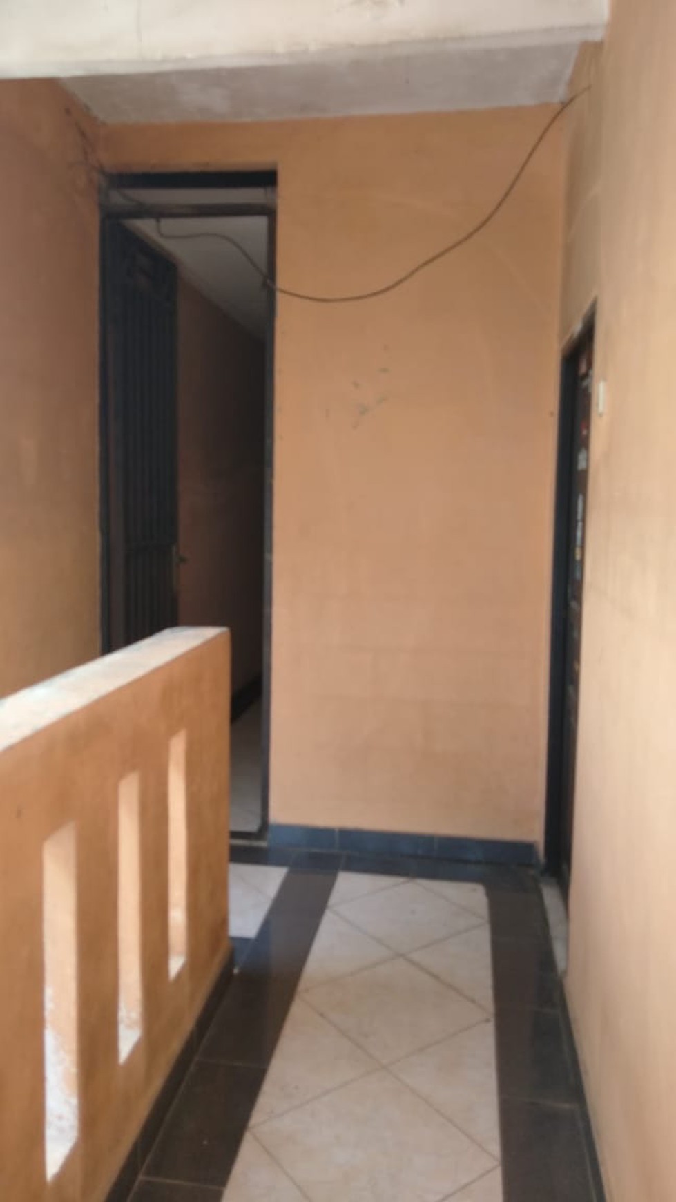 Dijual Rumah + Kos kosan dikawasan perum 2 karawaci Tangerang