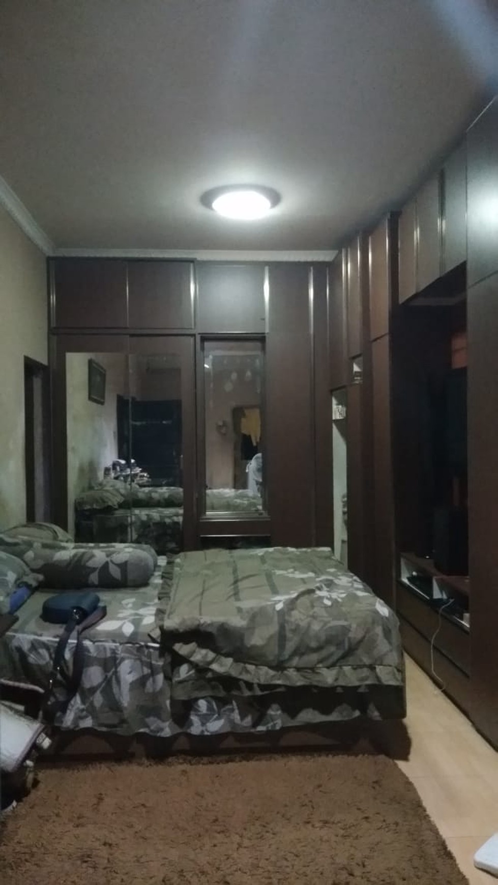 Dijual Rumah + Kos kosan dikawasan perum 2 karawaci Tangerang