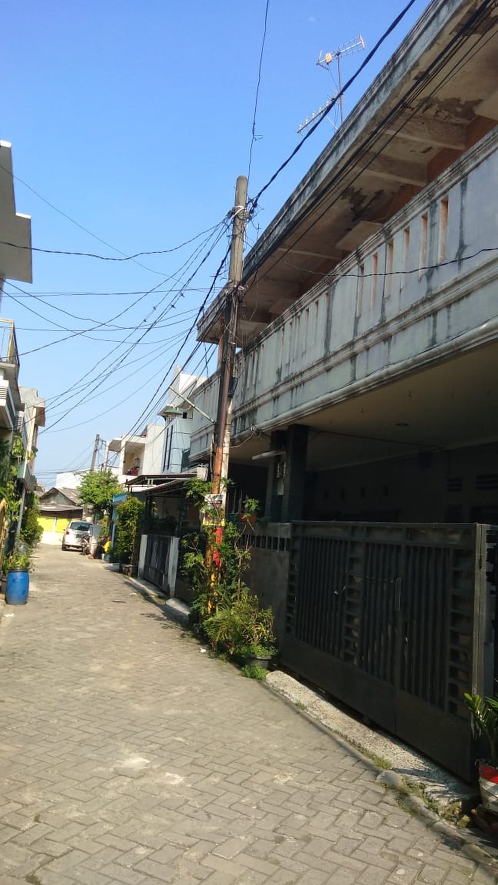 Dijual Rumah + Kos kosan dikawasan perum 2 karawaci Tangerang