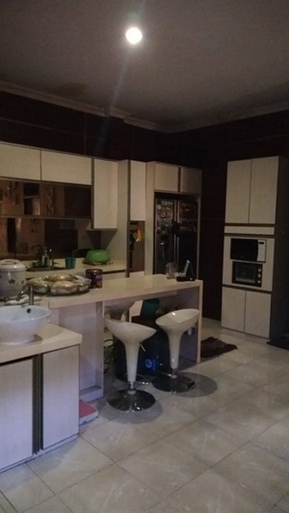 Dijual Rumah + Kos kosan dikawasan perum 2 karawaci Tangerang