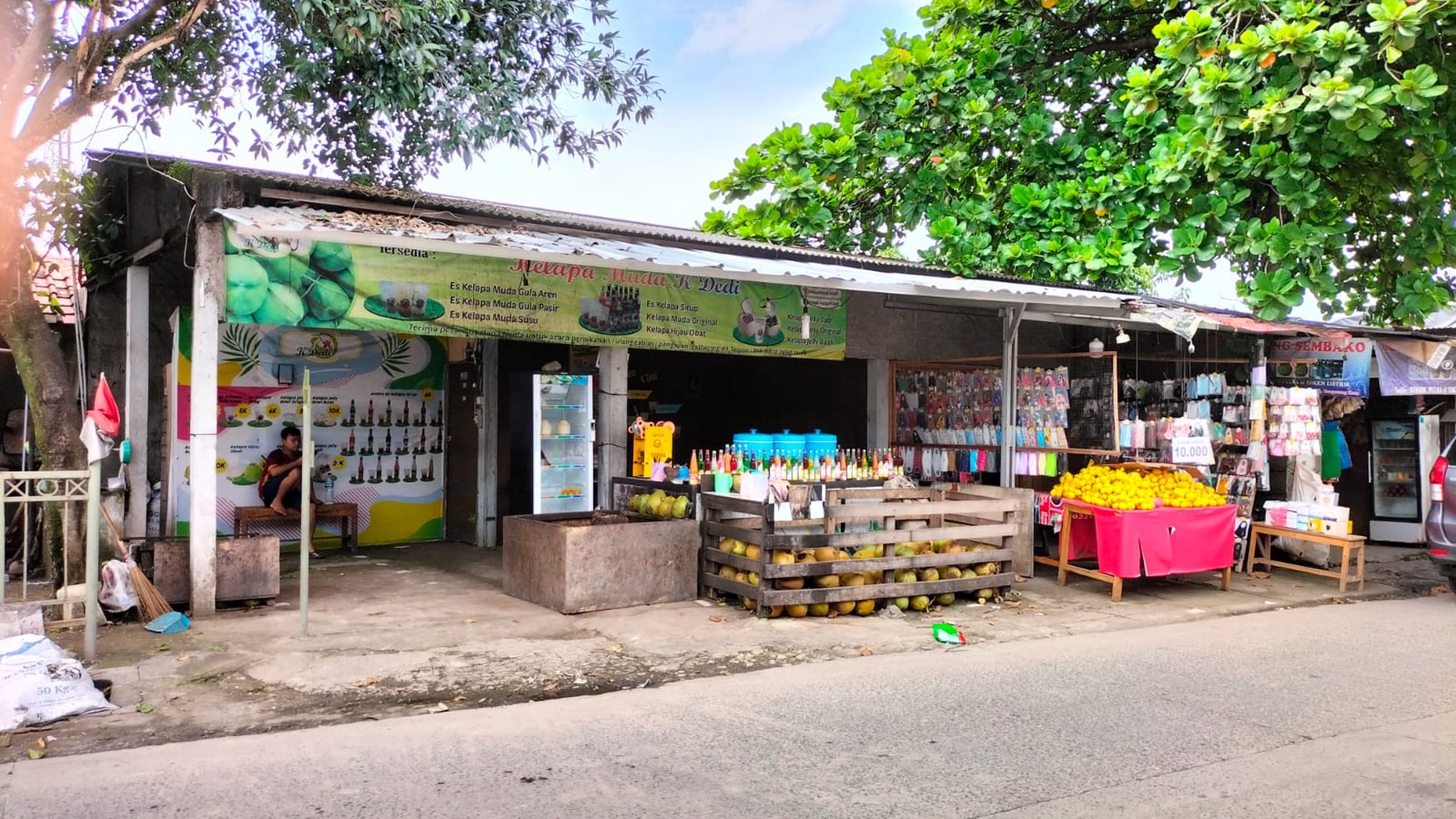 Ruang Usaha Lokasi Strategis Pinggir Jalan Raya @Kunciran, Tangerang