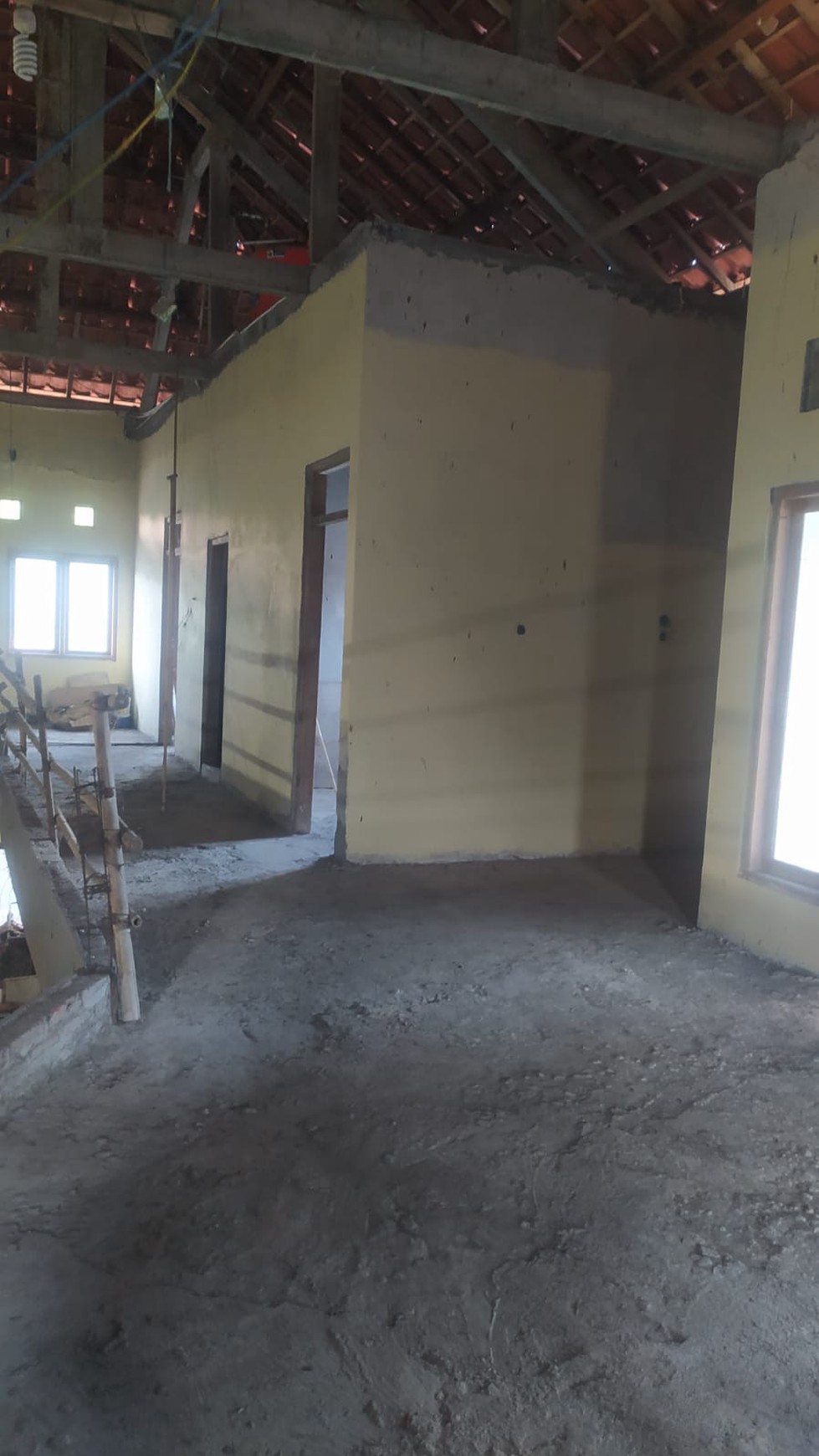 Rumah 2 Lantai Lokasi Strategis Dekat Pasar Wonocatur Banguntapan Bantul