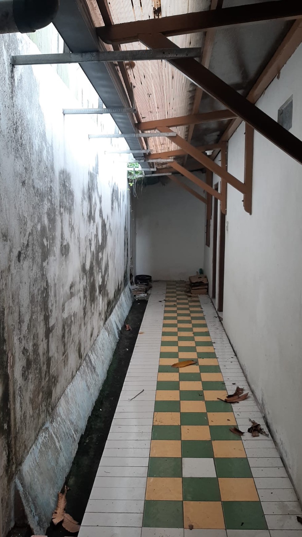 Ruko 2 Lantai Cocok Untuk Usaha Dekat Kawasan Bisnis Jalan Taman Siswa 