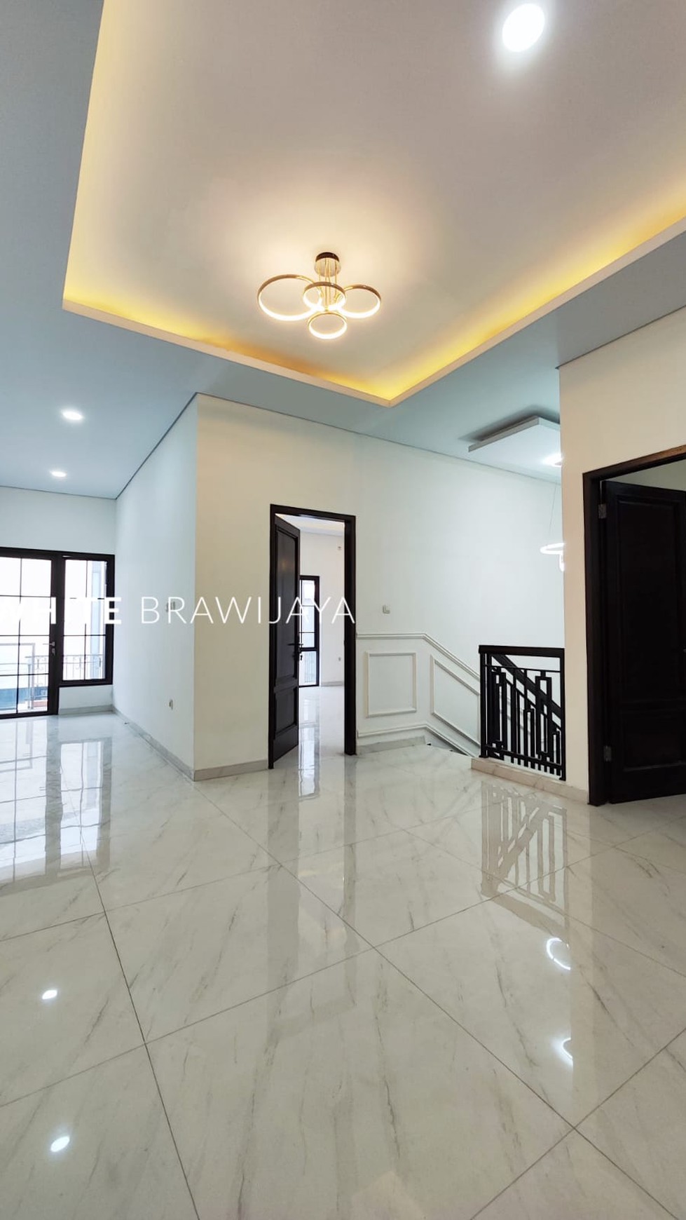 Rumah Mewah Brand New dalam Townhouse Area Jagakarsa