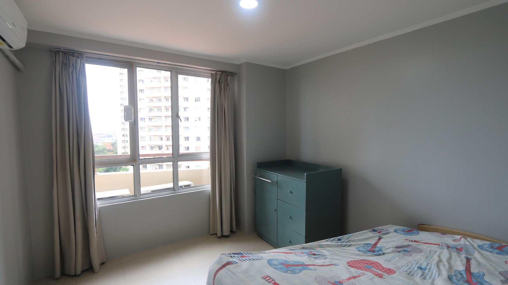 Disewakan Unit 3 + 1 BR  142 m2 Apartemen Paladian Park Kelapa Gading Siap Huni / Paladian Park Apartemen  FOR RENT