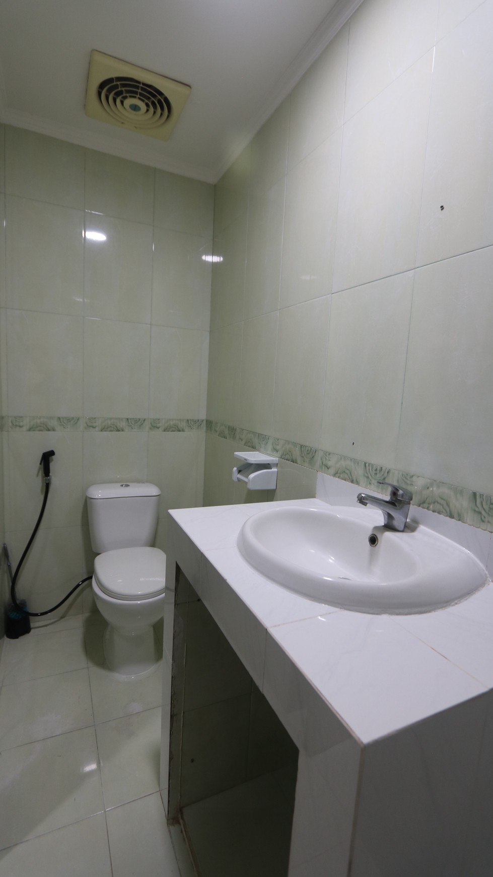 Disewakan Unit 3 + 1 BR  142 m2 Apartemen Paladian Park Kelapa Gading Siap Huni / Paladian Park Apartemen  FOR RENT