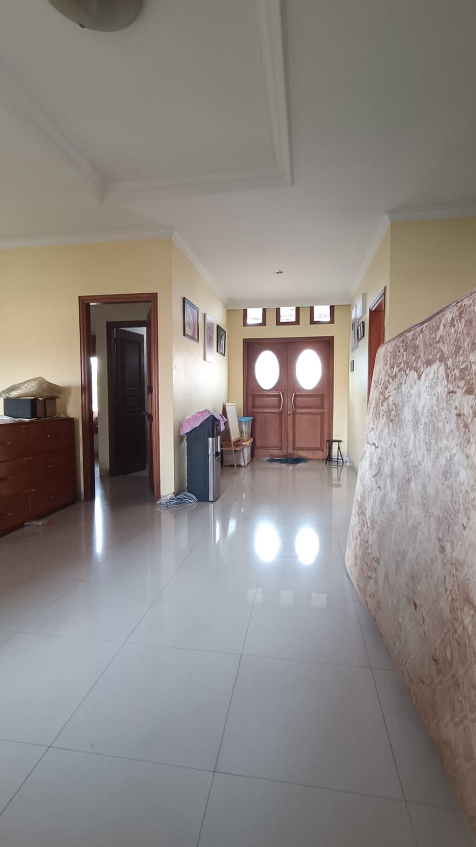 Rumah Asri Semi Furnished di Taman Kopo Indah Bandung