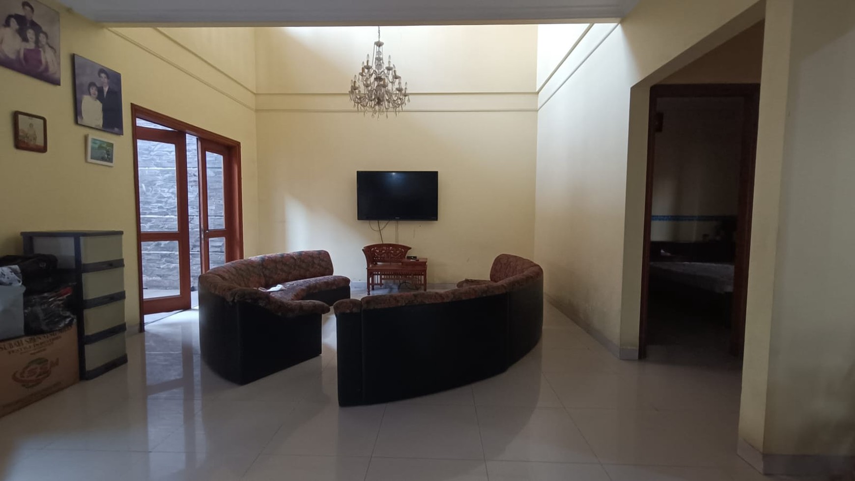 Rumah Asri Semi Furnished di Taman Kopo Indah Bandung