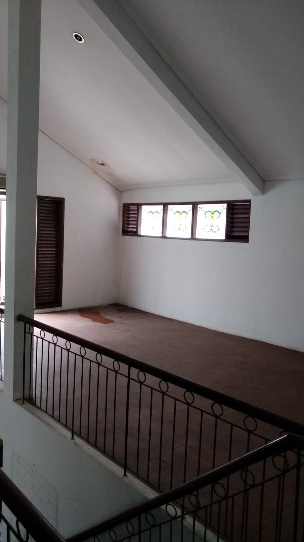 DIJUAL Rumah komersial area JL Jambi Surabaya Pusat