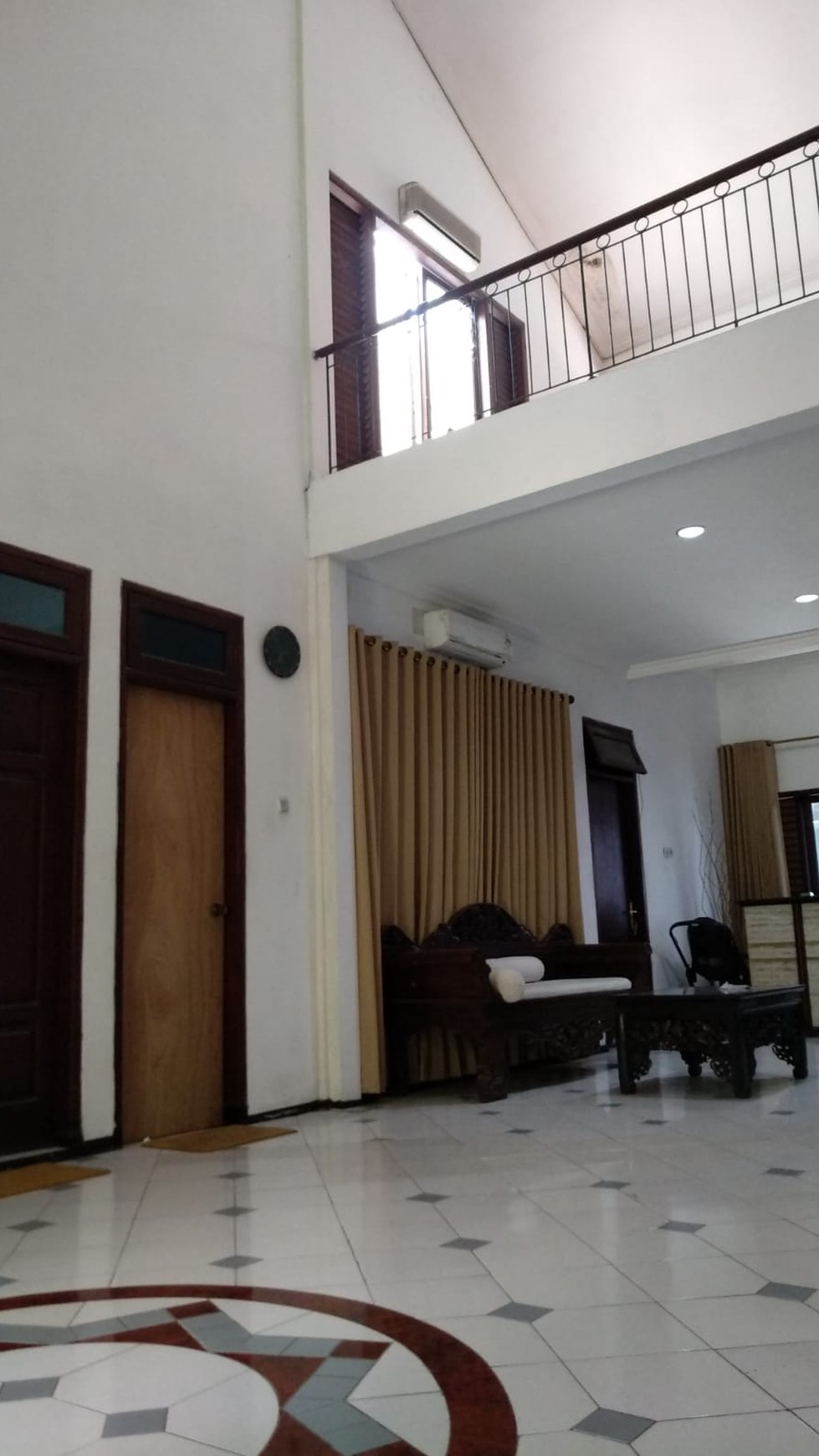 DIJUAL Rumah komersial area JL Jambi Surabaya Pusat