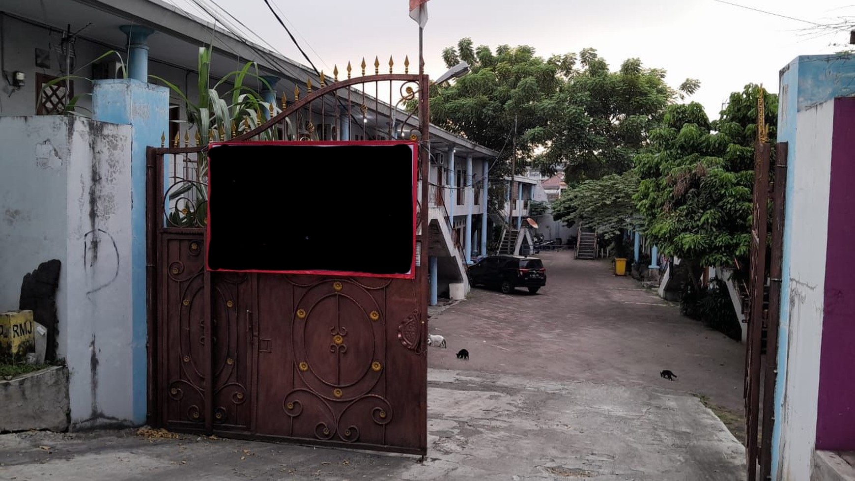 Dijual Cepat Kost-Kostan 54 Kamar Lokasi Strategis Pinggir Jalan Raya Kalimalang Jakarta Timur.