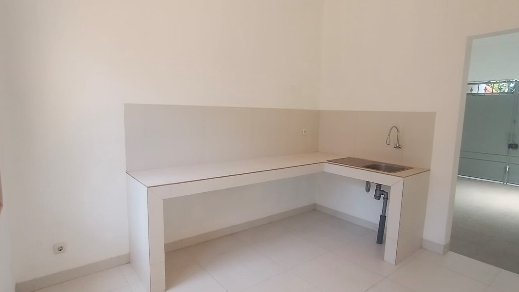 Rumah Hitung Tanah Area Cipete